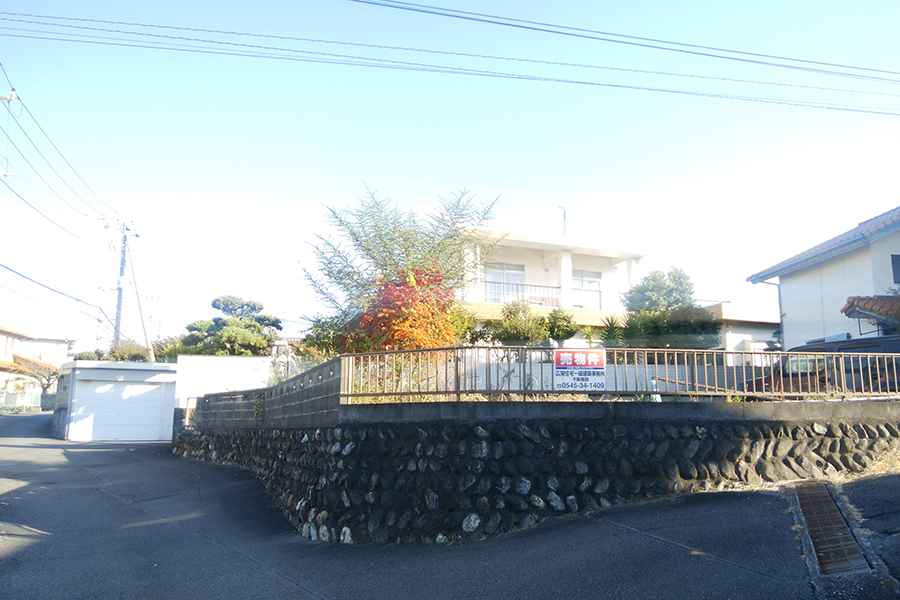 広々87坪、眺望・日当り良好