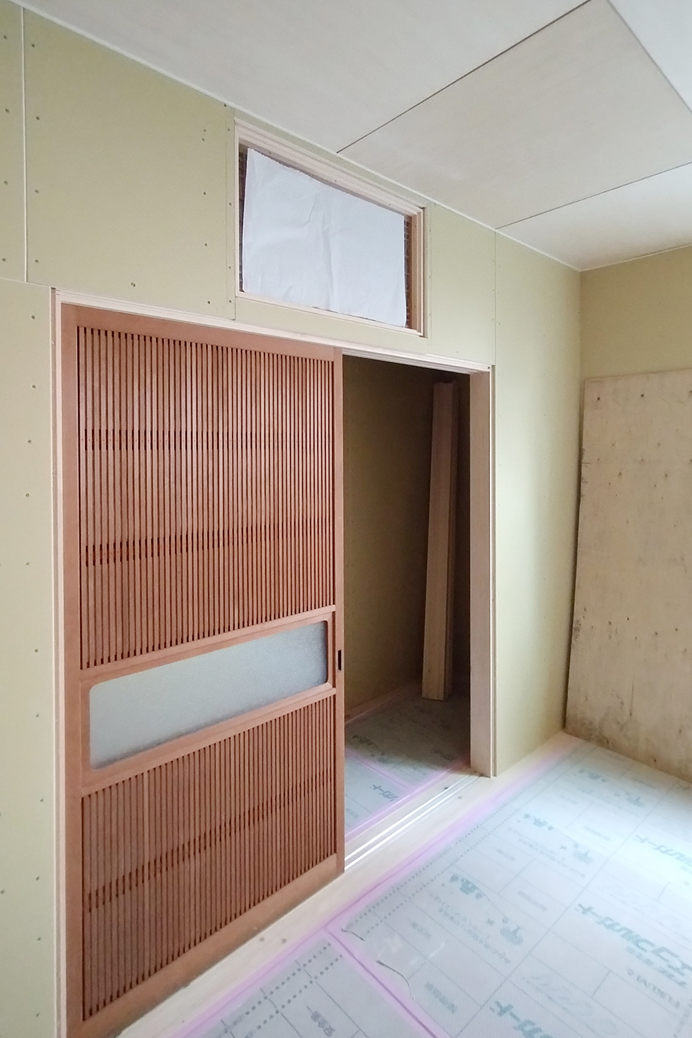 2026年 新年のご挨拶と、富士市で進行中の現場より(※引戸の移設)